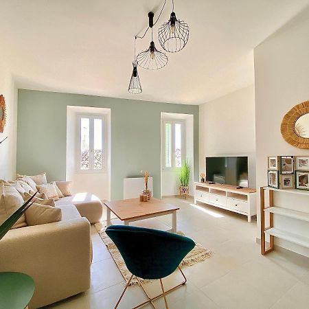 Montee Fleurie Appartement Menton Buitenkant foto